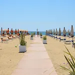 Residenza Delle Terme Апартаменты Бибионе